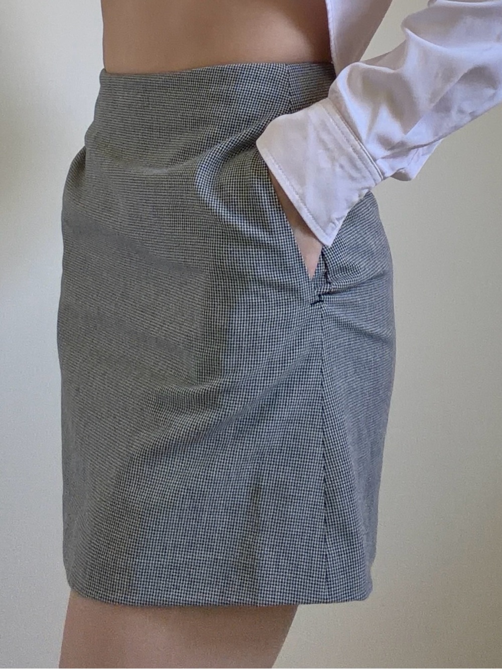 Aritzia Wilfred Houndstooth Miniskirt